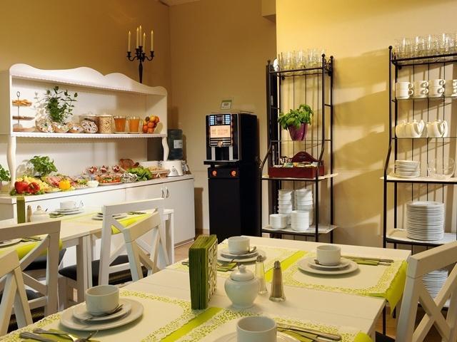 Leone Aparthotel 3*