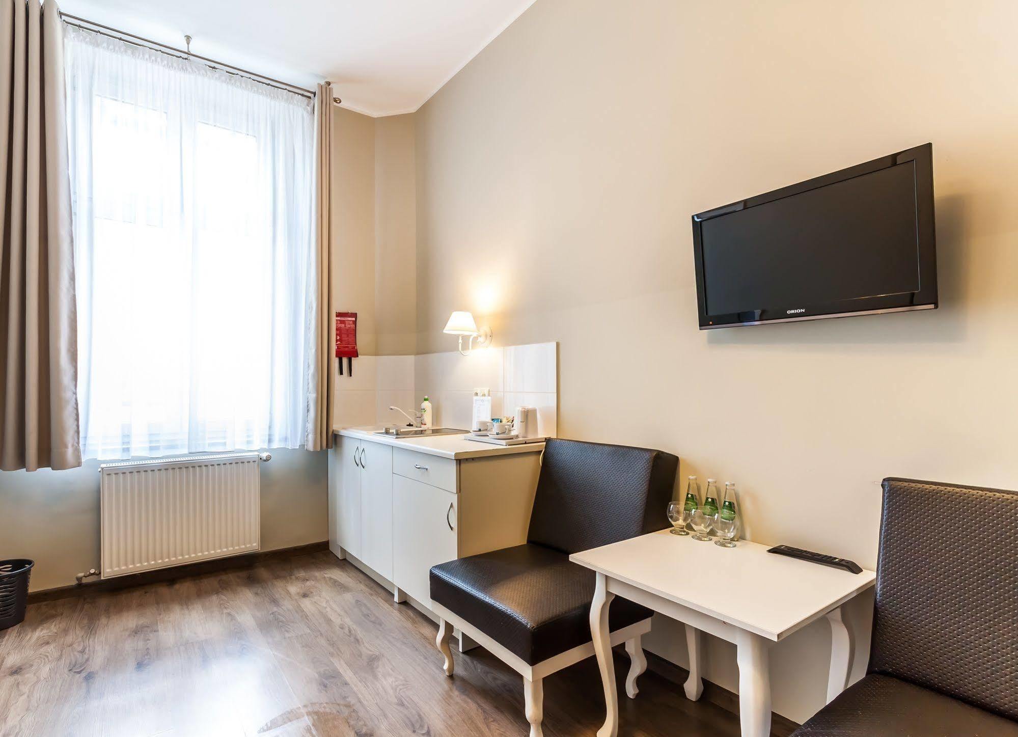 Leone 3* Krakau